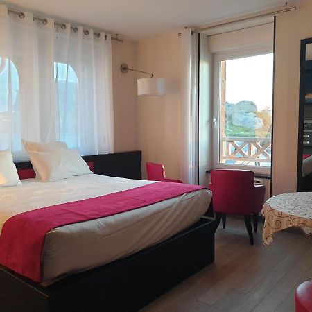 פרוס-גירק Logis Hotel Saint Guirec Et De La Plage מראה חיצוני תמונה